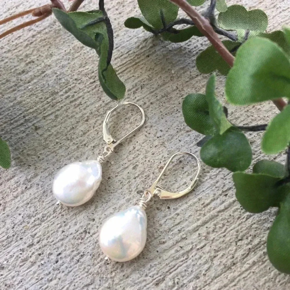 Pearl Earrings,Coin Pearl,Dangle Earrings,Minimalist Earrings,Simple Earrings - Picture 1 of 3